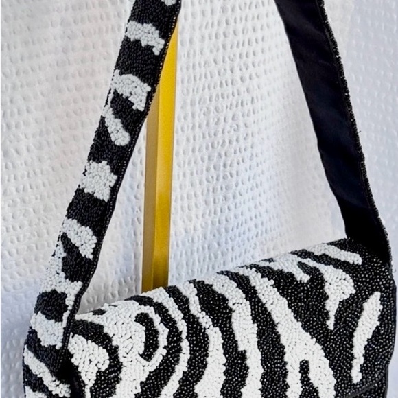 Rachel Zoe Zebra Pattern Beaded Clutch with snap closure. New - Picture 5 of 5